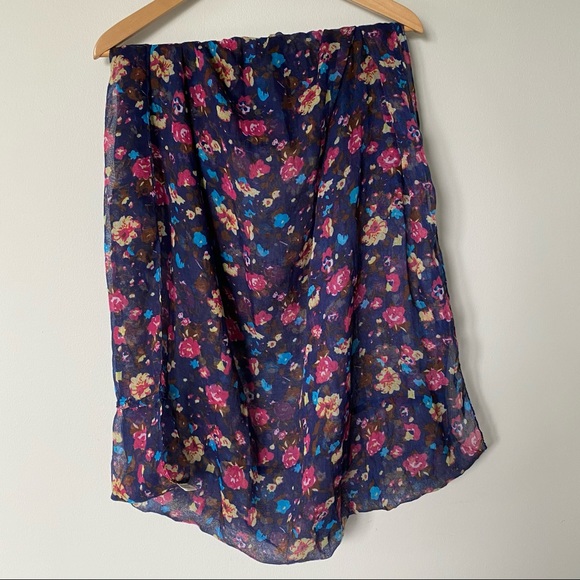 EUC Navy Blue Floral infinity scarf - Picture 4 of 10